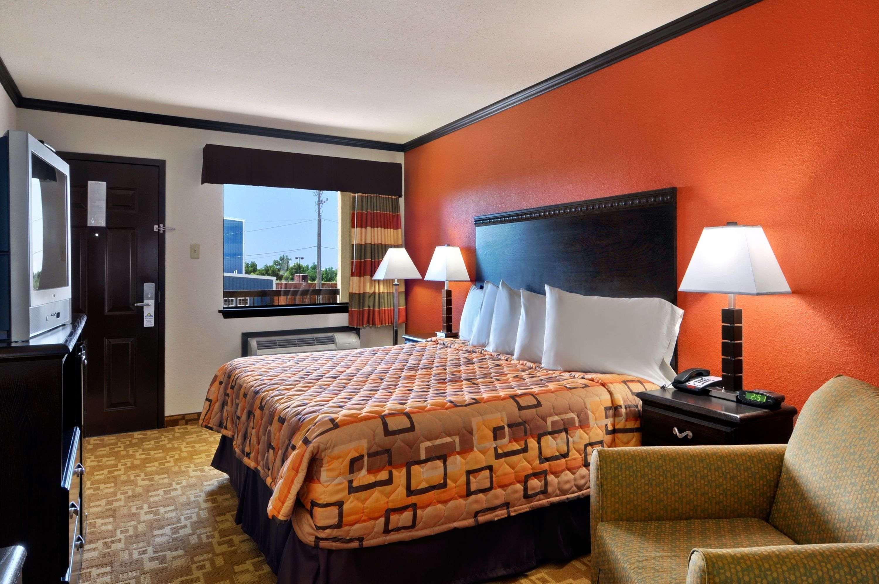 Days Inn By Wyndham Oklahoma City/Moore Buitenkant foto