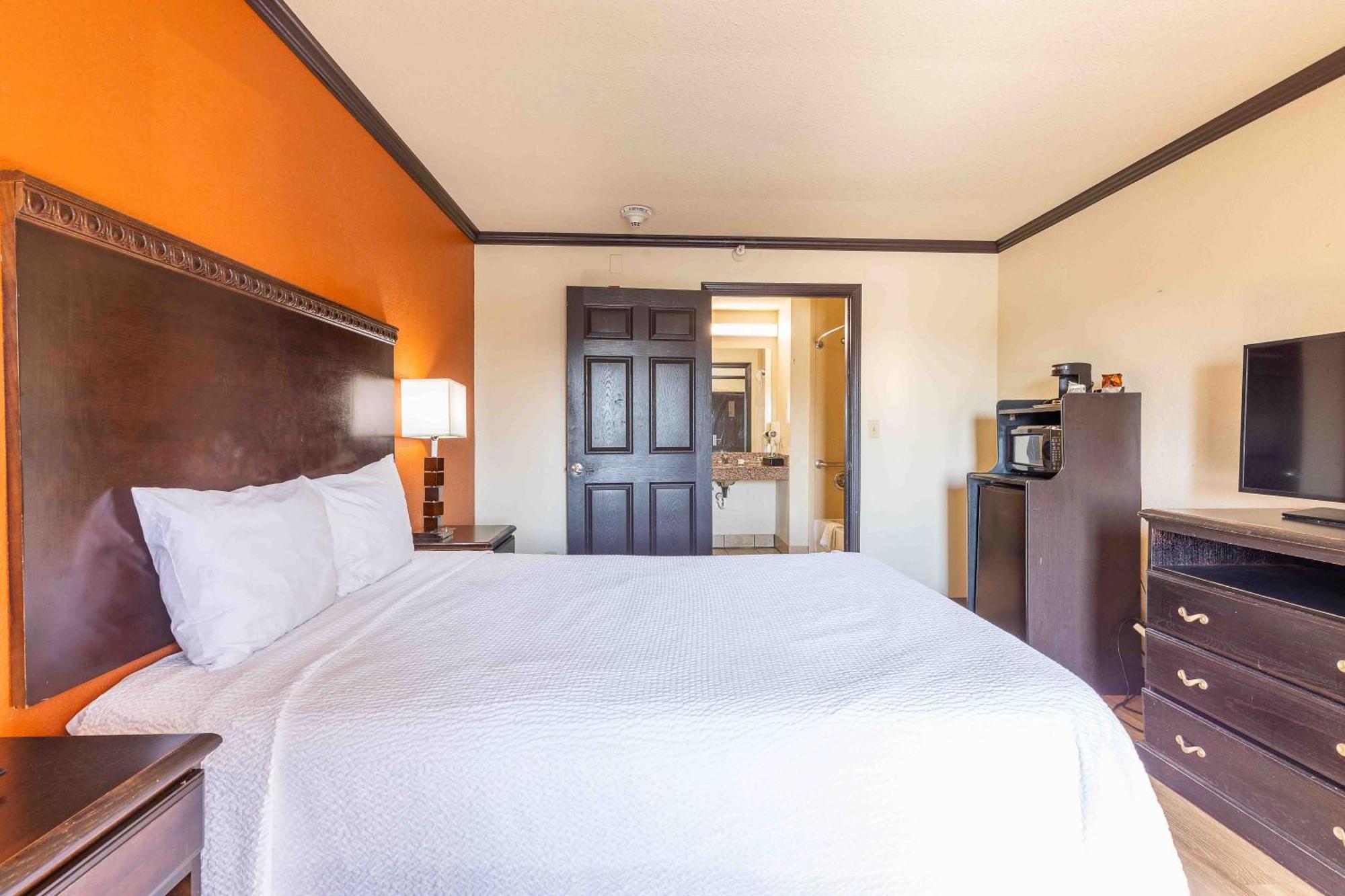 Days Inn By Wyndham Oklahoma City/Moore Buitenkant foto